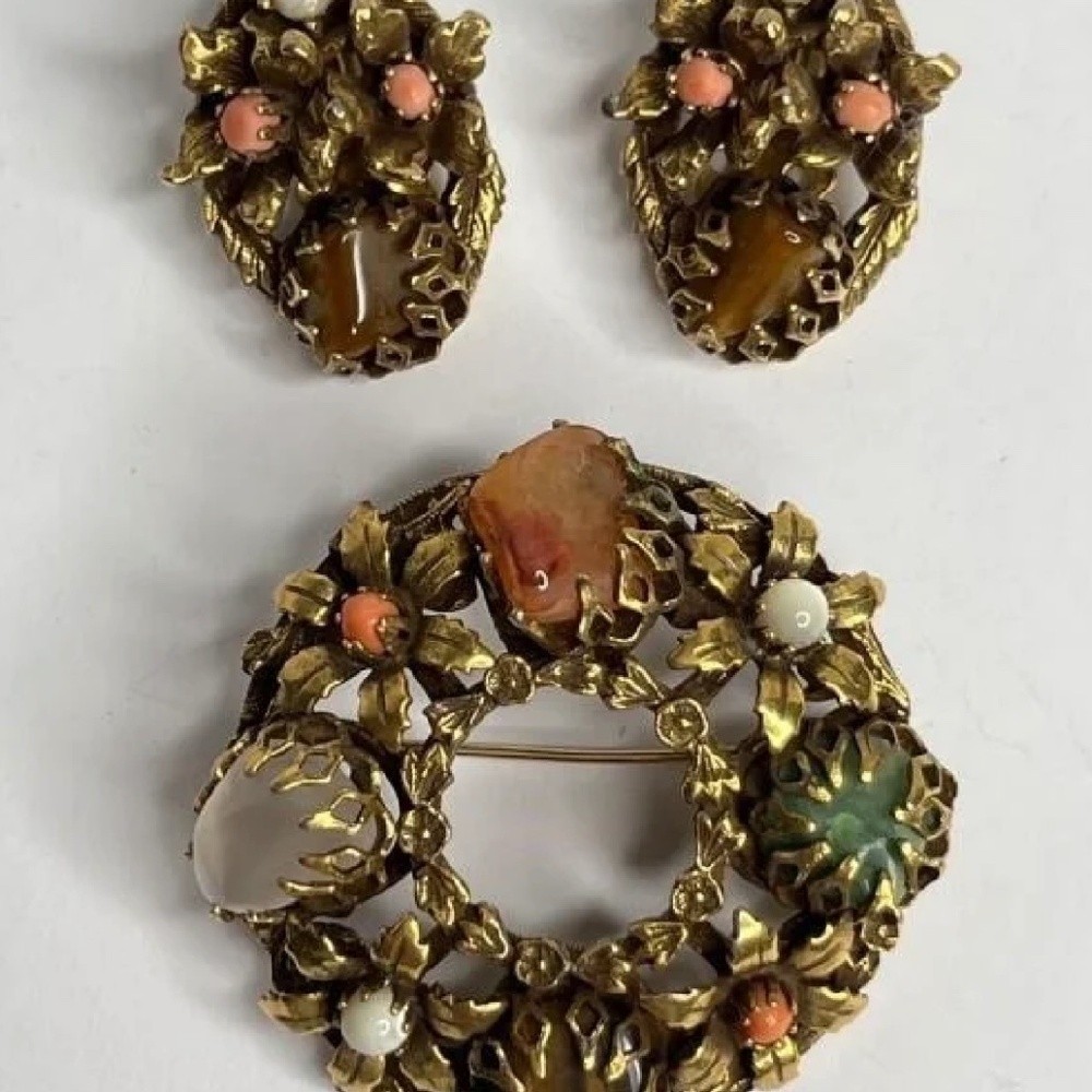 Vintage Victorian Style Gemstone Brooch & Earrings Set - Coral and Opals